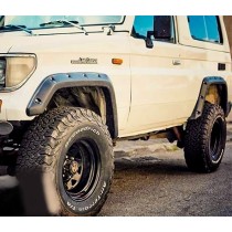Elargisseurs d'ailes ABS + 5cm pourToyota LJ70 ou KZJ70 complet avec visserie