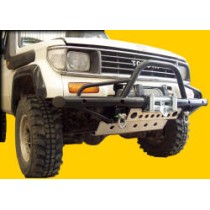 PARE CHOCS TUBULAIRE DE TYPE C AVEC SUPPORT DE TREUIL POUR TOYOTA KZJ 70 - LJ70
