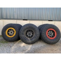 Jante aluminium 8,5 x 17 ET 10 ou +18 Beadlock Jeep Wrangler JK / JL KMC KM234 taille et couleur au choix