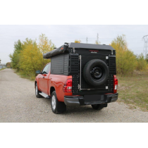 CANOPY CAMPER ALU-CAB VERSION AC20 COMFORT NOIR POUR TOYOTA HILUX REVO EXTRA CABINE A PARTIR DE 2016 (KIT DE MONTAGE INCLUS)