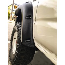 ÉLARGISSEURS D'AILE POUR TOYOTA HILUX  106 SIMPLE CABINE  95 MM DE LARGE