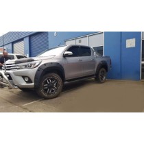 ÉLARGISSEURS D'AILES POUR TOYOTA HI-LUX (REVO)  2015 À 2019  75 MM DE LARGE, S'ADAPTENT AUX CARROSSERIES LARGES ET ÉTROITES
