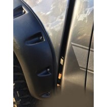 ÉLARGISSEURS D'AILES POUR TOYOTA HI-LUX 2004-2011 MONSTER (PRÉ FACE-LIFT)  LARGEUR 95 MM