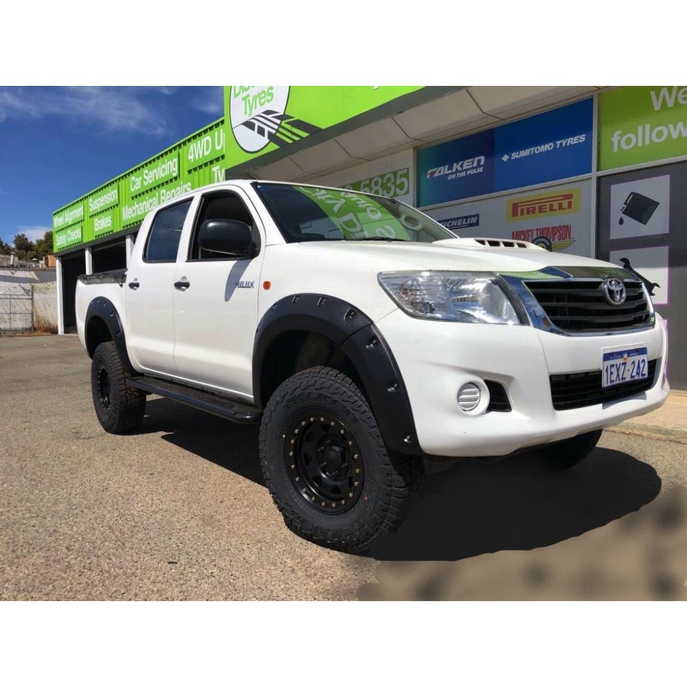 ÉLARGISSEURS D'AILES POUR TOYOTA HI-LUX 2012-2015 STANDARD (FACE-LIFT) LARGEUR 50 MM, ÉLARGISSEURS D'AILES POUR TOYOTA HI-LUX 2012-2015 STANDARD (FACE-LIFT) LARGEUR 50 MM,