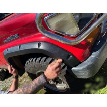 ÉLARGISSEURS D'AILES POUR TOYOTA LAND CRUISER LIGHT DUTY LJ70/73 ou KZJ70/73-2 PORTES  55 MM DE LARGE