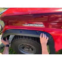ÉLARGISSEURS D'AILES POUR TOYOTA LAND CRUISER LIGHT DUTY LJ70/73 ou KZJ70/73-2 PORTES  55 MM DE LARGE
