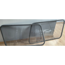 Fenêtre latérale de carrosserie Nissan Patrol Y60