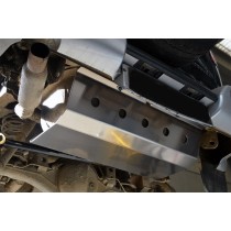 Protection de Réservoir à Carburant Arrière pour Nissan Terrano : Sécurité et Durabilité en Tout-Terrain