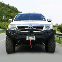 PARE-CHOC AVEC SUPPORT DE TREUIL POUR TOYOTA HILUX de 2005 à 2015
