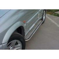 Marchepieds en acier inoxydable - SUZUKI GRAND VITARA modèle 3 portes (jusqu'à 2005)