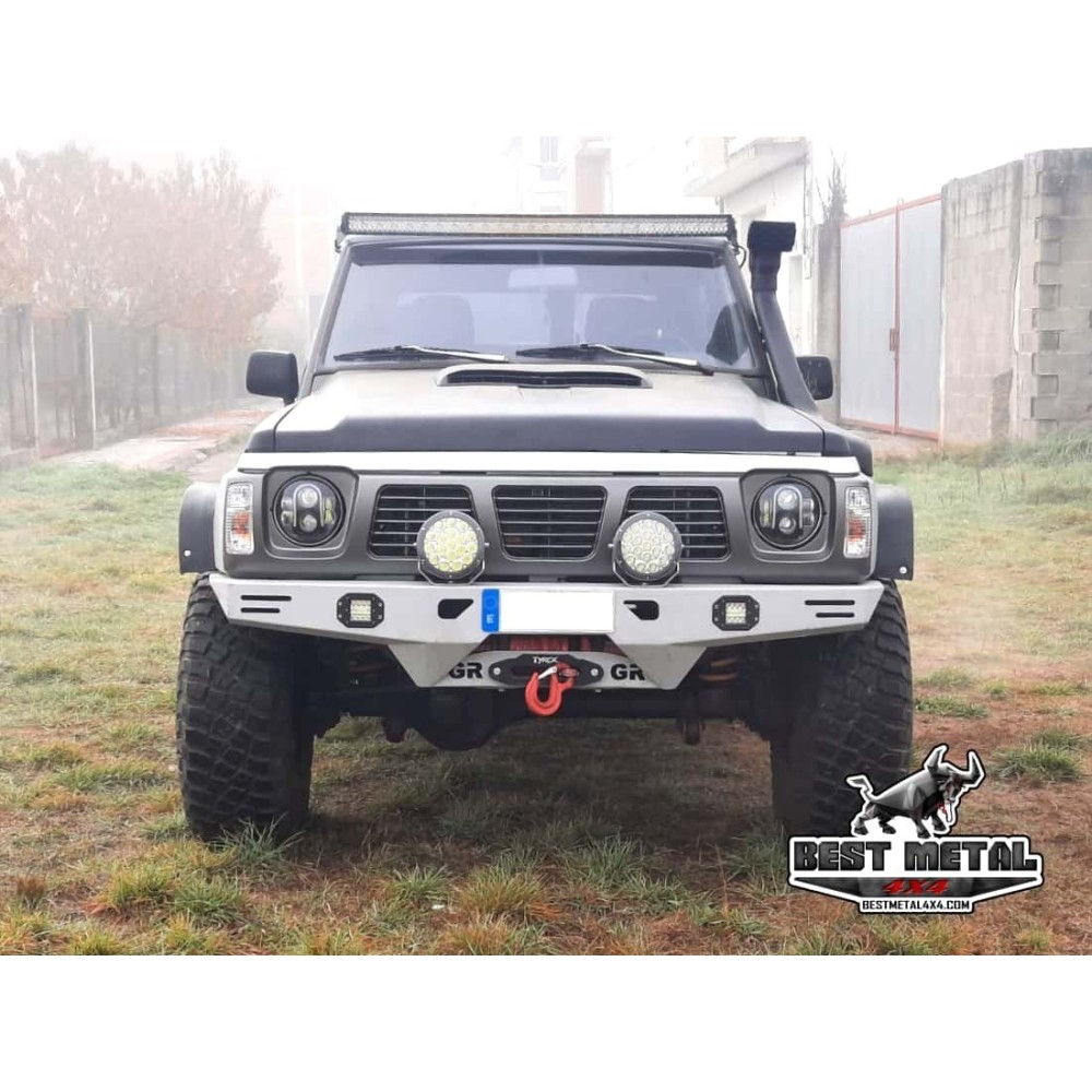 PARE CHOC AVANT POUR NISSAN PATROL Y60 (M2) PARE CHOC AVANT POUR NISSAN PATROL Y60 (M2)