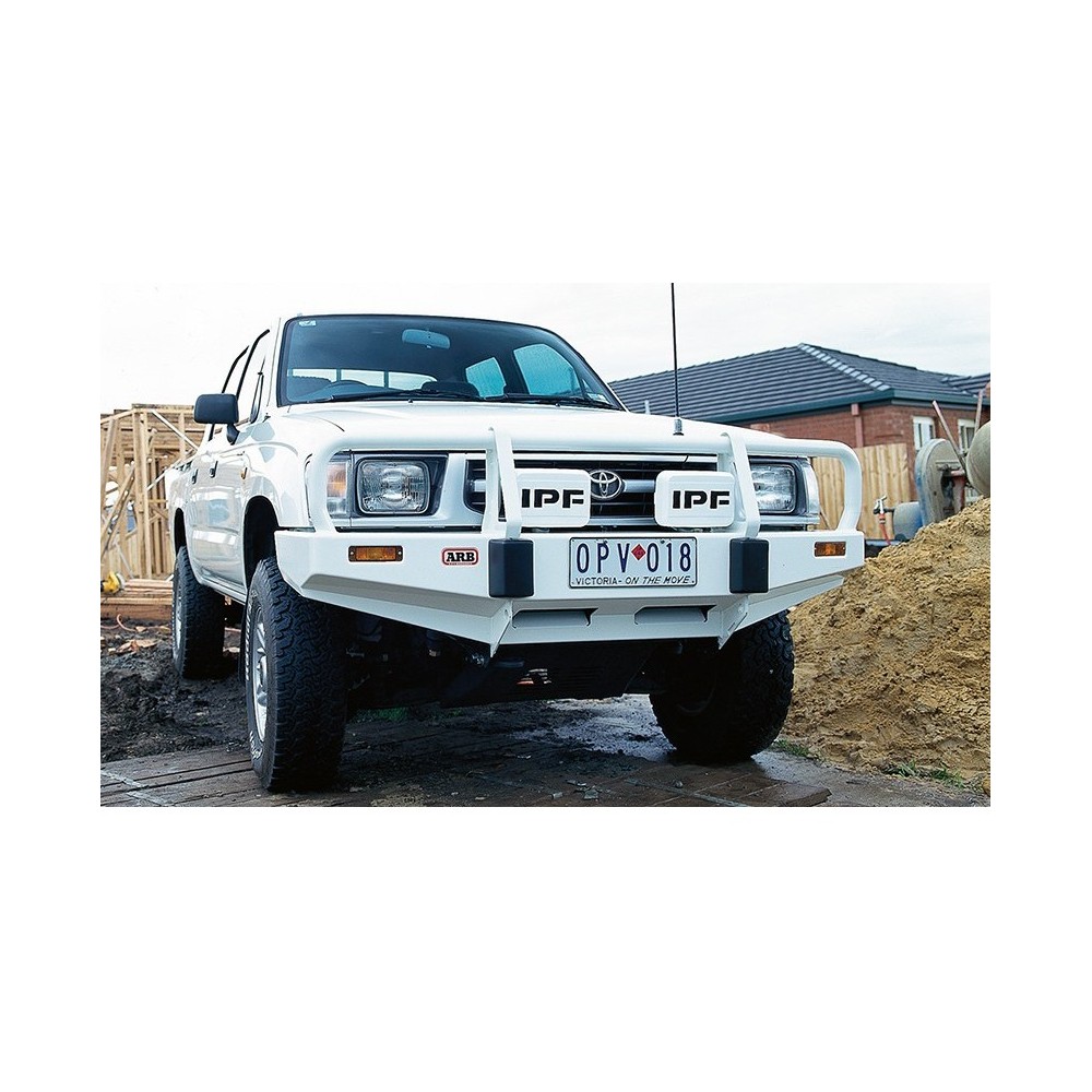 Pare chocs Winch Bar ARB Hilux 97+ avec élargisseurs, acier robuste