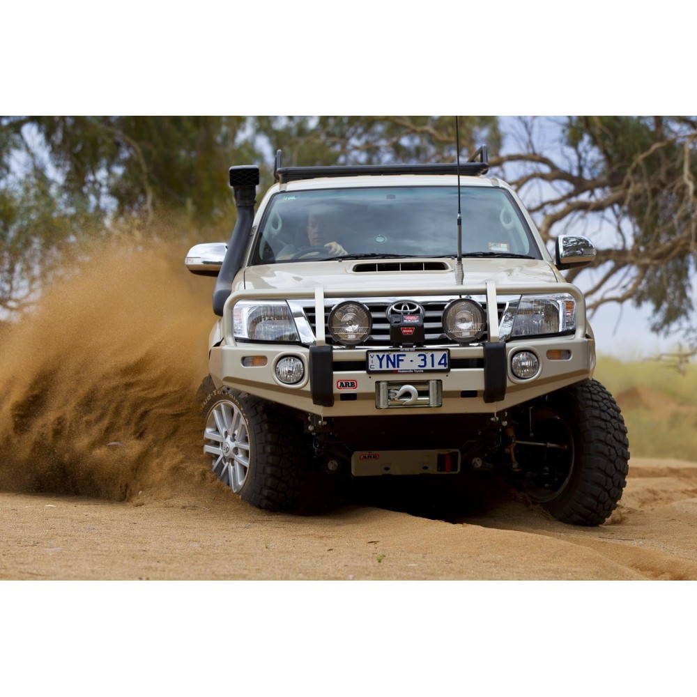 W/BAR HILUX 11ON FLARES AF20 ARB : Pare-chocs 4x4 robuste