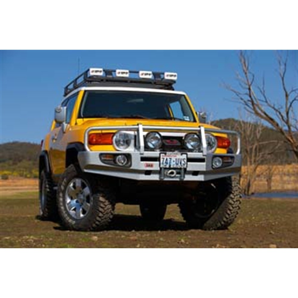  Pare chocs Winch Bar ARB FJ Cruiser : Protection 4x4 robuste 