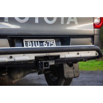 Pare-chocs arrière SUMMIT RAW Hilux 2020+ avec capteurs et attelage