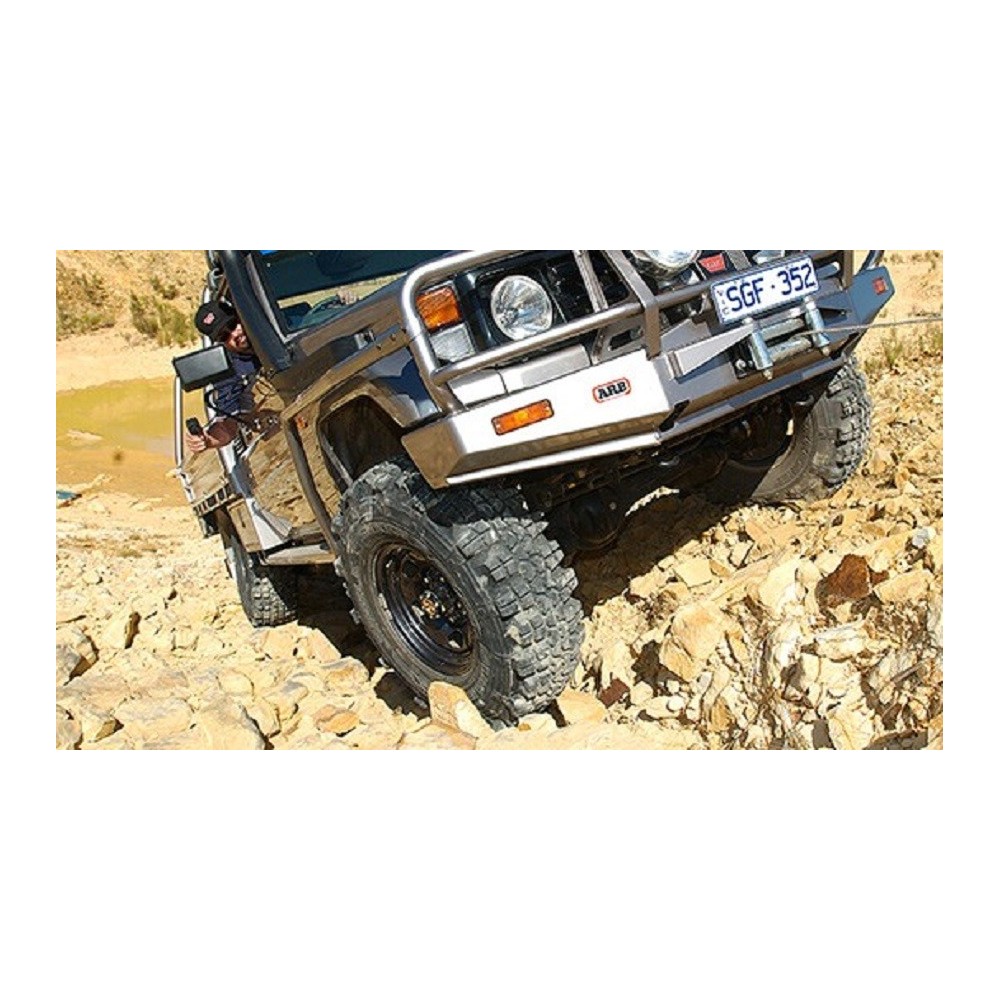Marche pieds ARB S/RAIL/STEP 79 : Protection 4x4 robuste