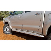 Barre Latérale Hilux →2005 ARB – Protection 4x4 Robuste et Design