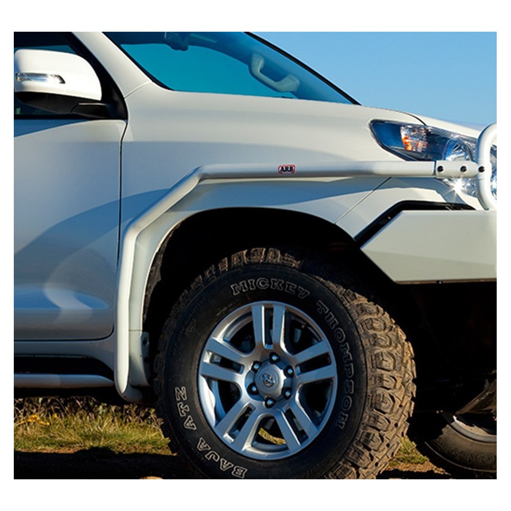 Renforcez votre Prado 150 : Front Rail ARB robuste et fiable