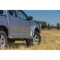 BAR LAT S/RAIL DMAX →12 ARB : Tube de protection 4x4 robuste