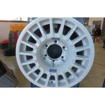 Jante Alu Braid Winrace Blanche 7x16 ET20 pour Mitsubishi L200, Pajero