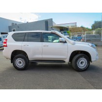 Jante alu Braid Winrace blanche 17" Toyota Hilux Land Cruiser