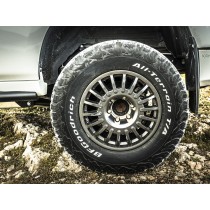 Jante alu Braid Winrace grise 17" pour Hilux, Land Cruiser, FJ Cruiser