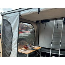 Store Family Room James Baroud : espace de vie pour tente de toit