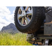 Porte roue de secours Kaymar Land Cruiser 300, robuste et fiable