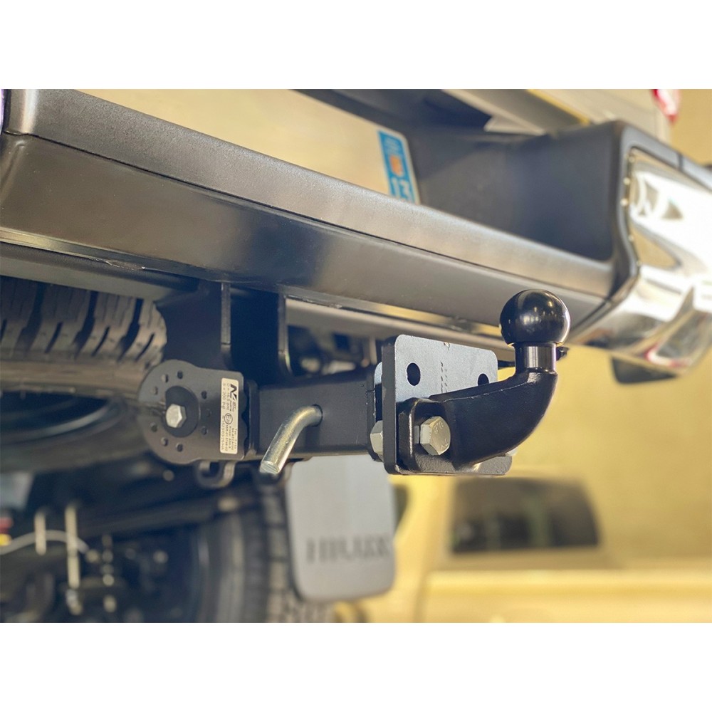 Attelage carré 2" homologué Toyota Hilux Revo N4-Offroad robuste