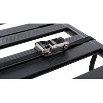 Pioneer Ratchet Grab Rhino Rack : Sécurisez vos charges Offroad