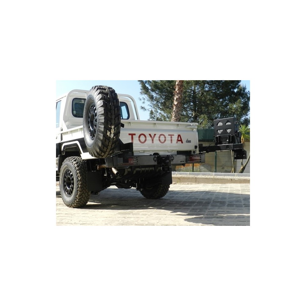 PARE CHOC ARRIERE AFN RENFORCÉ EN ACIER AVEC PORTE ROUE ET PORTE JERRICAN POUR TOYOTA J79 DC