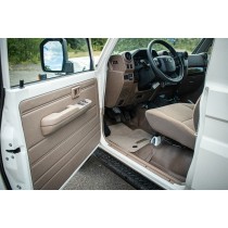 TOYOTA LAND CRUISER GRJ78 BLANC BM5 AVEC POWER PACK ET DOUBLE RESERVOIR