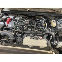 Toyota Land Cruiser 250 2.4L essence turbo blanc