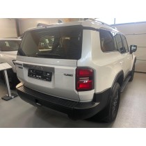 Toyota Land Cruiser 250 2.4L essence turbo blanc