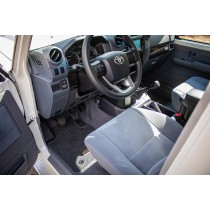 TOYOTA LAND CRUISER GRJ76 BLANC BVM5 LX AVEC TREUIL ET BLOCAGES
