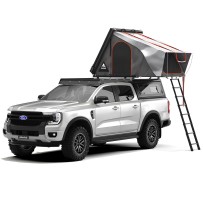Tente de toit rigide Alu-Cab RT-2S noire : confort 4x4 premium