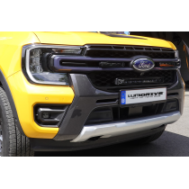 Apportez un style unique et moderne à votre Ford Ranger avec cette grille Shadowline, conçue pour remplacer directement la calan
