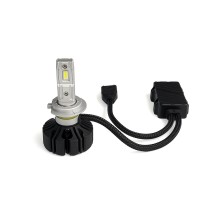 Cette ampoule LED haute performance H7 est conçue pour offrir un éclairage puissant et précis, idéal pour les utilisations offro