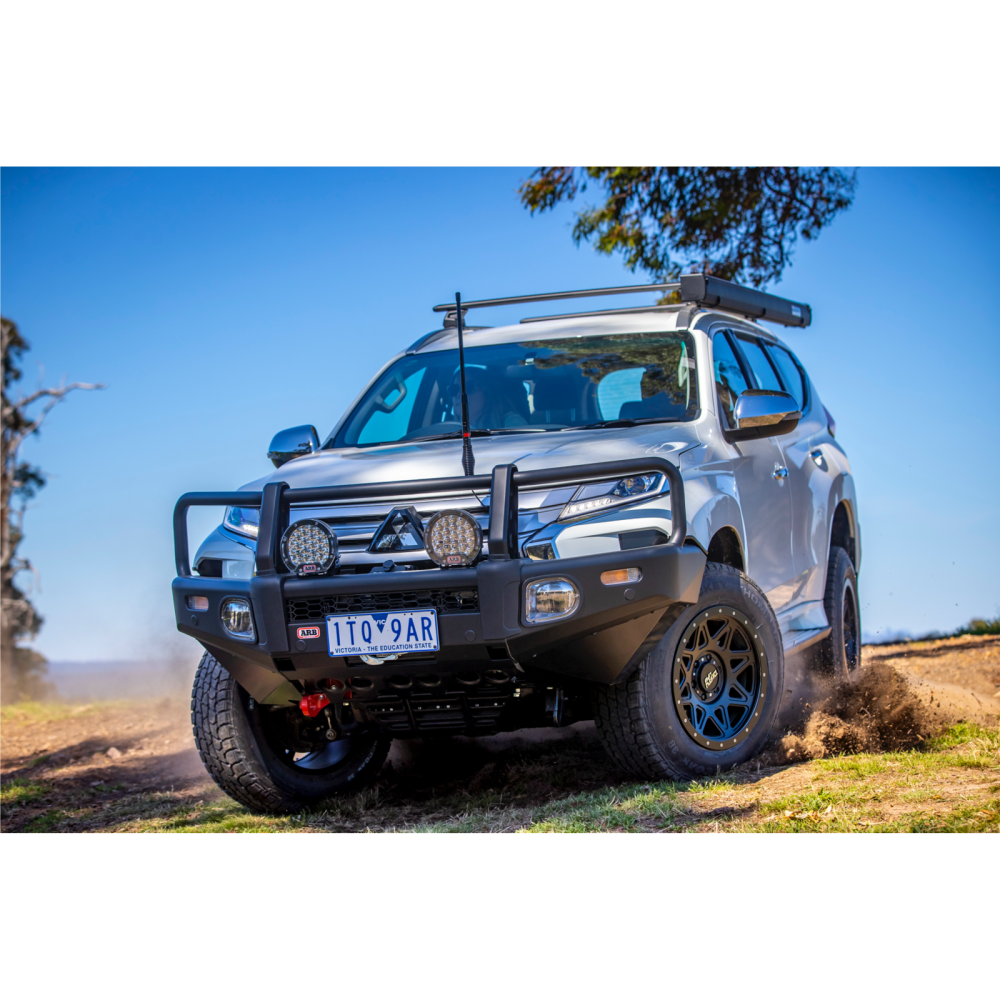 Achetez SUMMIT COMBAR SUIT PAJEROSPORT QF: Pare-chocs ARB Offroad
