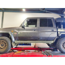 Paire de protections tubulaires bas de caisse Toyota Land Cruiser J79