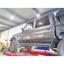 Paire de protections tubulaires bas de caisse Toyota Land Cruiser J79