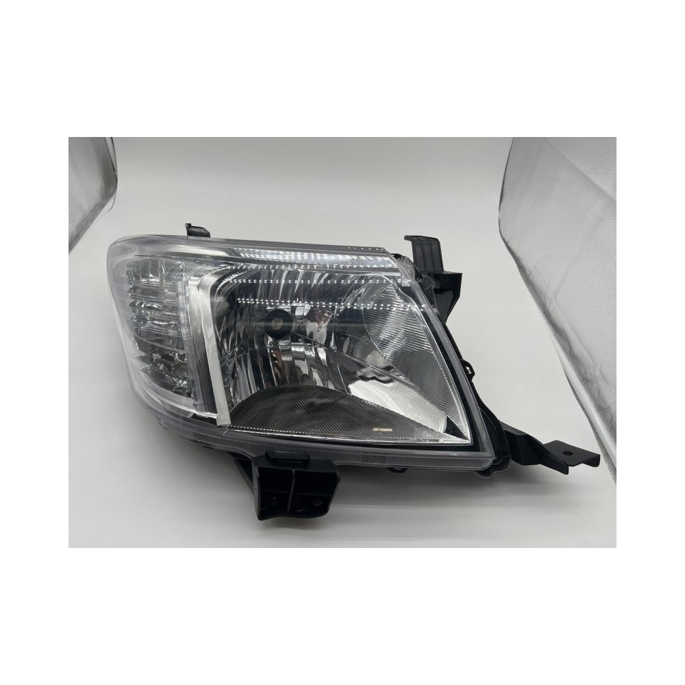 Optique avant droit Hilux Vigo 2012-2015 réglable Depo pas cher