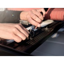  Œillets d’arrimage Front Runner : sécurisez votre galerie auto 