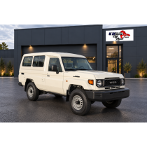 Toyota Land Cruiser GRJ78 Série 70 V6 4.0 Essence 228 ch BVM5 – Blanc – 4 Places – 2025