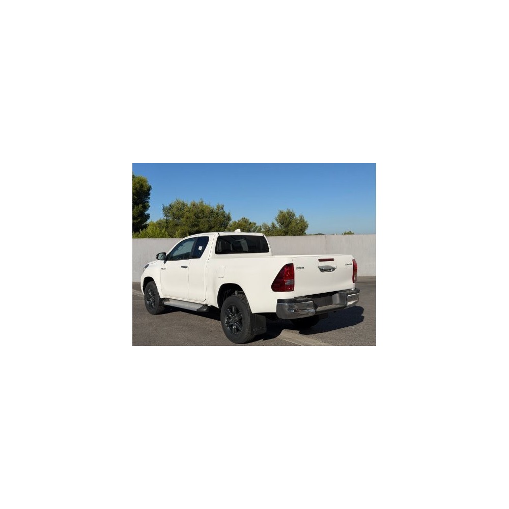 Toyota Hilux Légende Extra Cabine 2.8 204 ch BVA – Blanc