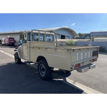 Toyota Land Cruiser FJ45 1983 – 4.2 Essence 135 ch
