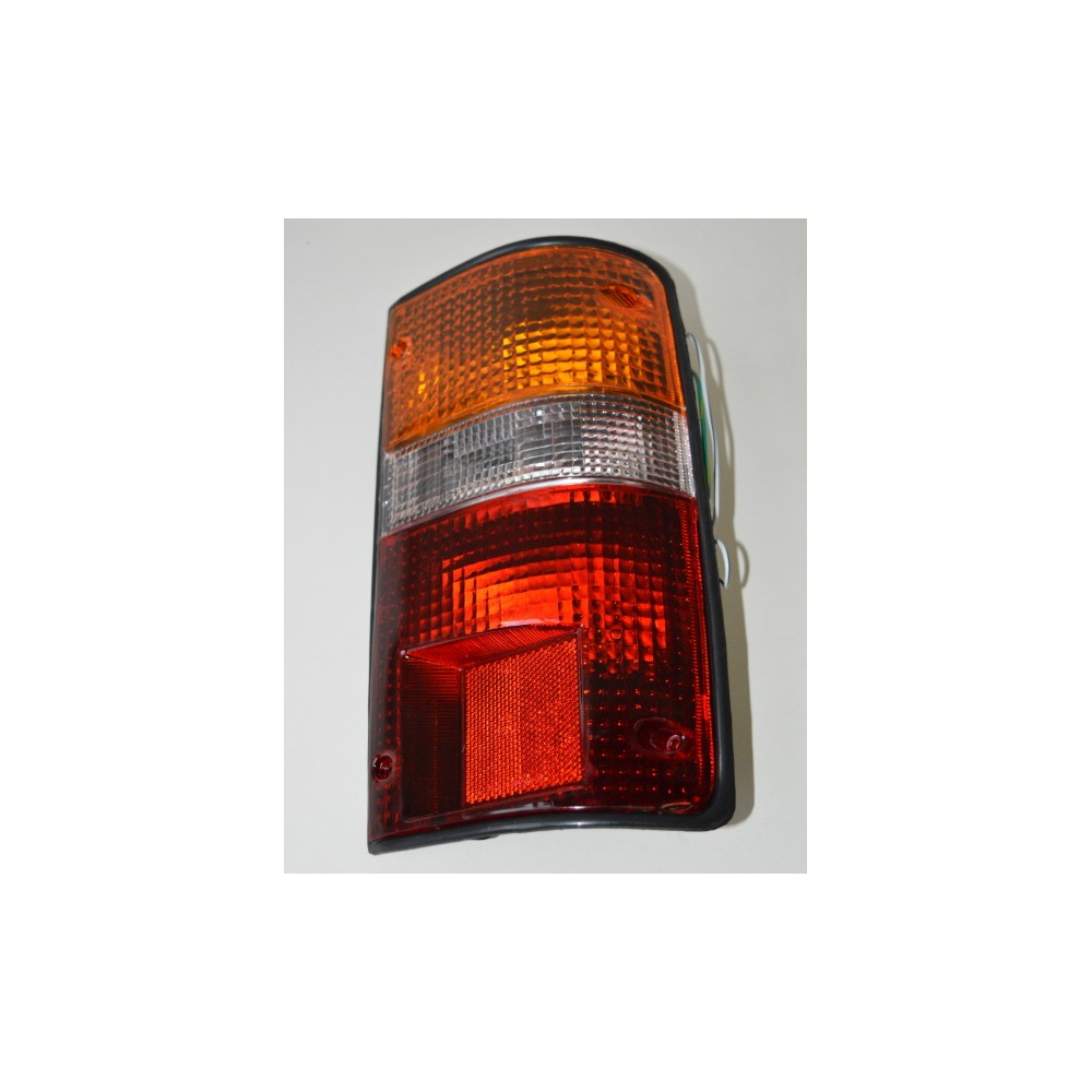 PHARE ARRIERE DROIT TOYOTA HILUX DE 1988 A 1991