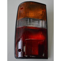 PHARE ARRIÈRE GAUCHE TOYOTA HILUX DE 1988 A 1991