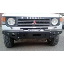 PARE-CHOCS AVANT CARRE MITSUBISHI PAJERO