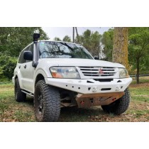 Pare-chocs avant avec base de treuil POUR MITSUBISHI MONTERO / PAJERO V60